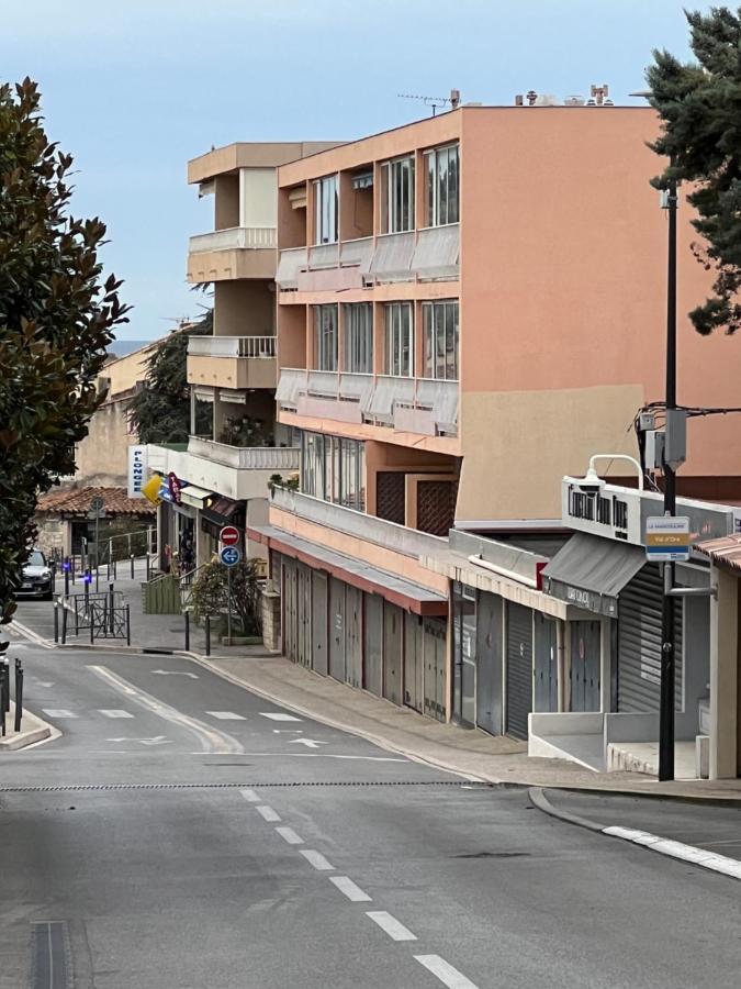 Magnifique Appartement A Cassis,Parking,2 Pas Du Port Exterior photo