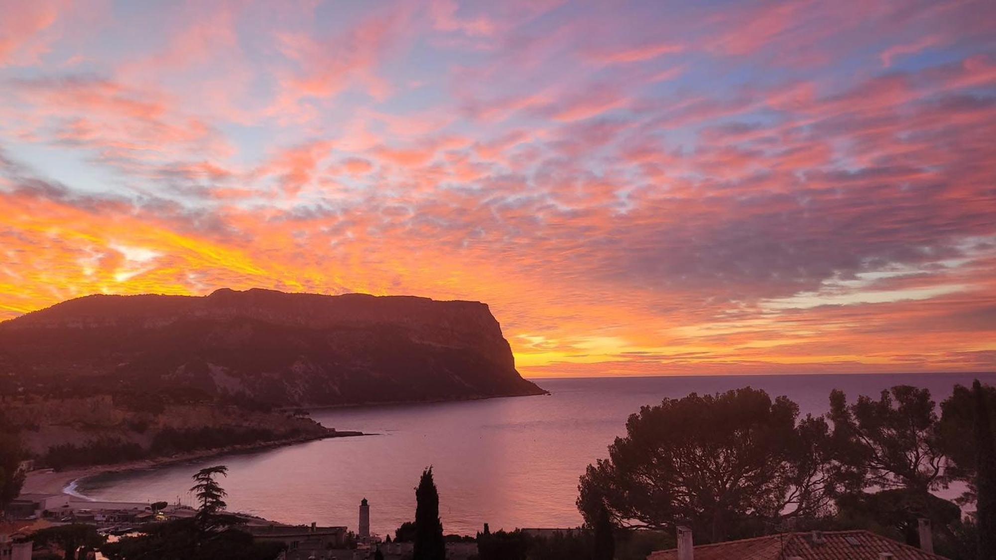 Magnifique Appartement A Cassis,Parking,2 Pas Du Port Exterior photo